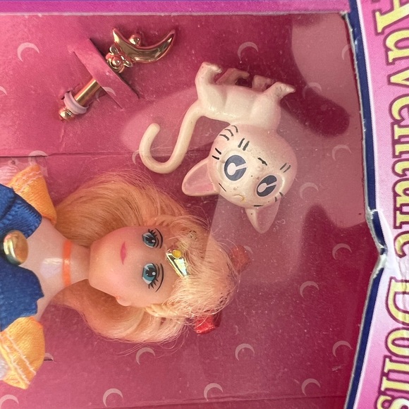 Sailor Moon Wand , locket, jewel box and Doll Collection - Picture 7 of 8